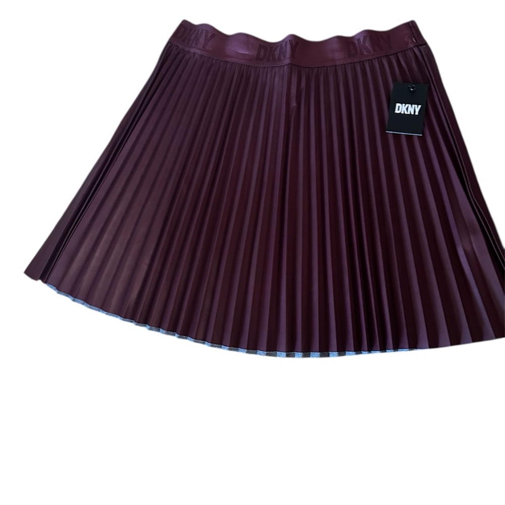 DKNY New with Tags Maroon Mini Skater Skirt with Pleats Sz L